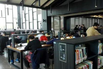 武汉男孩爆料学校视频,揭露校园内幕引发关注 第1张 武汉男孩爆料学校视频,揭露校园内幕引发关注 第1张